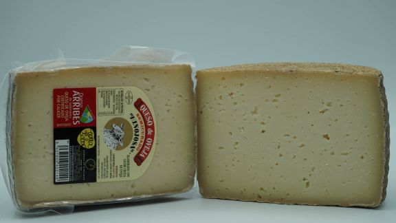 Corte del queso semicurado